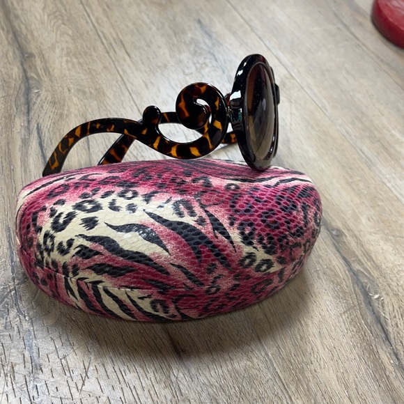 Sunglasses - Picture 1 of 2